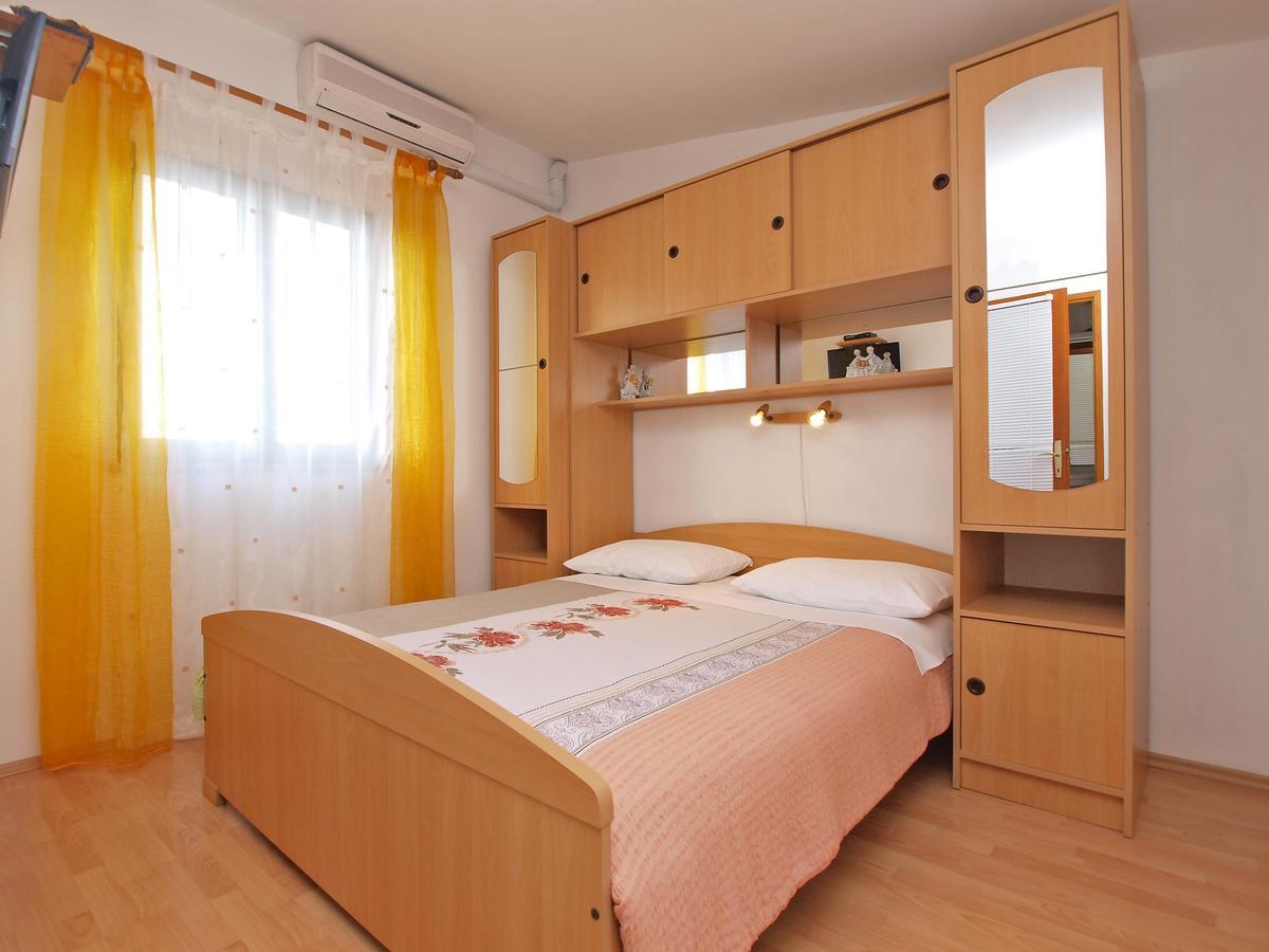 Apartments Milan 1048 โรวีน ภายนอก รูปภาพ