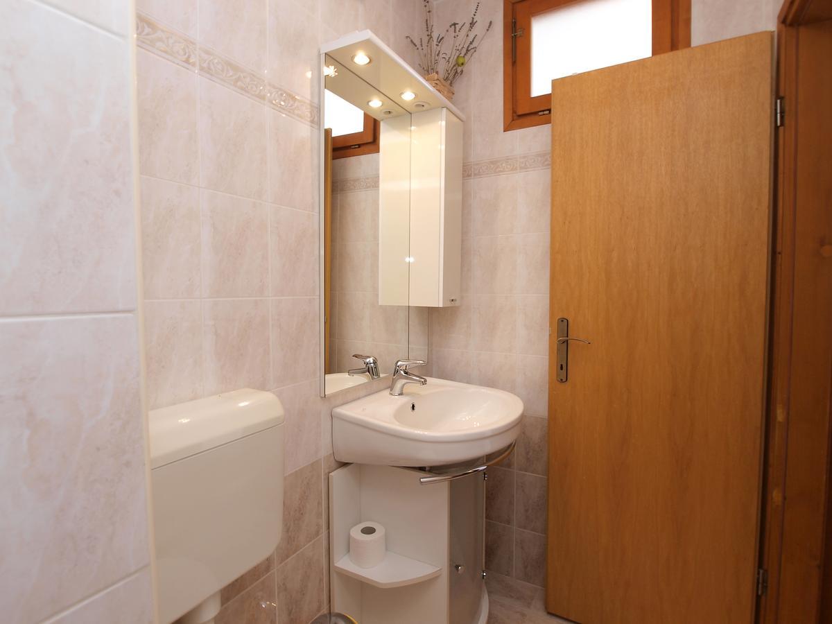 Apartments Milan 1048 โรวีน ภายนอก รูปภาพ