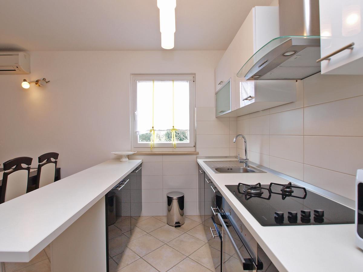 Apartments Milan 1048 โรวีน ภายนอก รูปภาพ