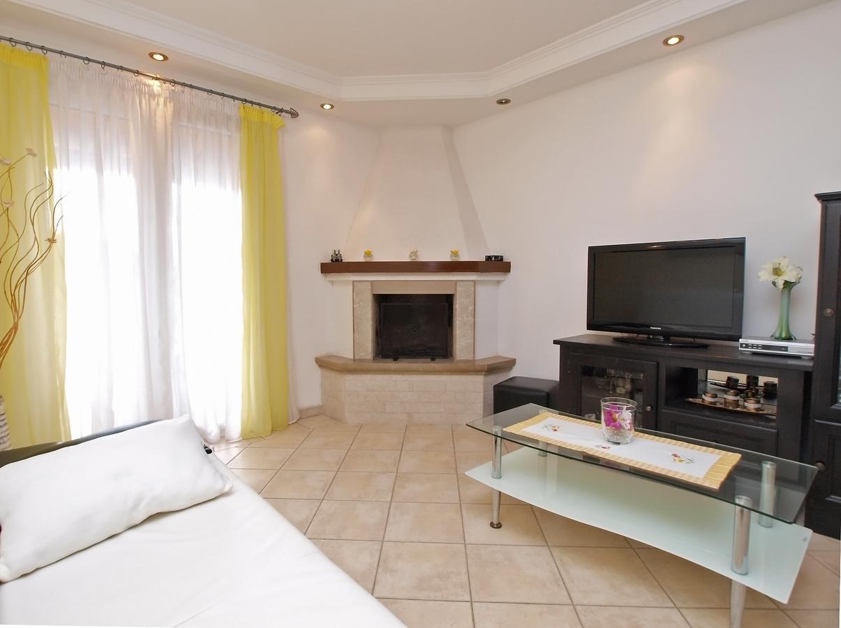 Apartments Milan 1048 โรวีน ภายนอก รูปภาพ