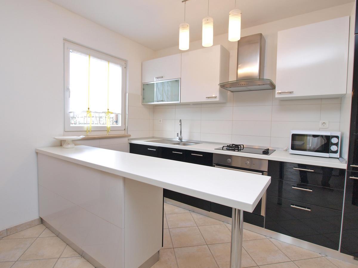 Apartments Milan 1048 โรวีน ภายนอก รูปภาพ