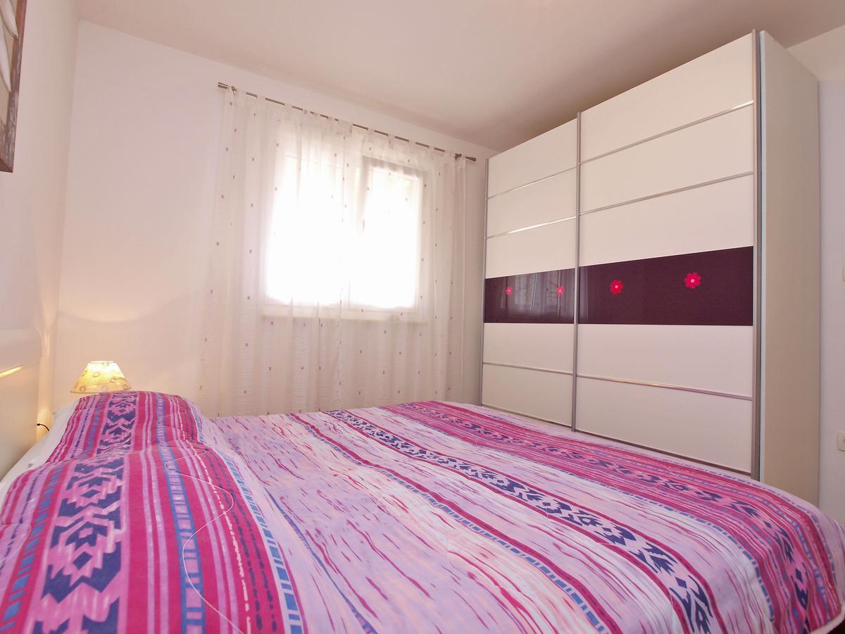 Apartments Milan 1048 โรวีน ภายนอก รูปภาพ