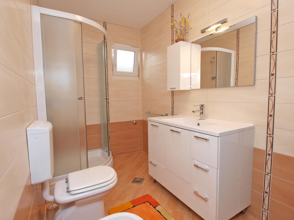 Apartments Milan 1048 โรวีน ภายนอก รูปภาพ