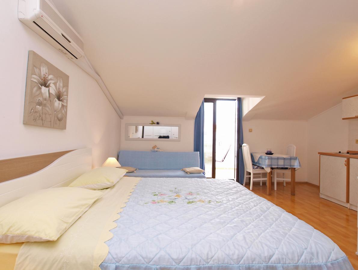 Apartments Milan 1048 โรวีน ภายนอก รูปภาพ